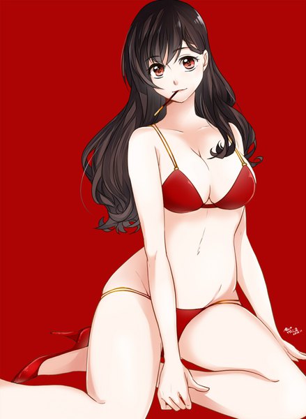 Anime picture 731x1000 with original honita ayako single long hair tall image looking at viewer fringe breasts light erotic black hair simple background red eyes bare shoulders holding signed bent knee (knees) arm support bare legs bare belly high heels
