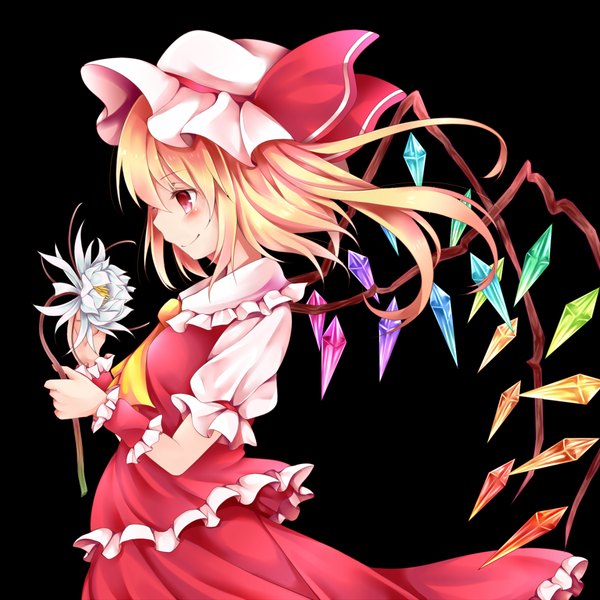 Anime picture 900x900 with touhou flandre scarlet chikuwa savi single long hair blush fringe blonde hair simple background smile hair between eyes red eyes holding payot looking away profile puffy sleeves one side up black background girl
