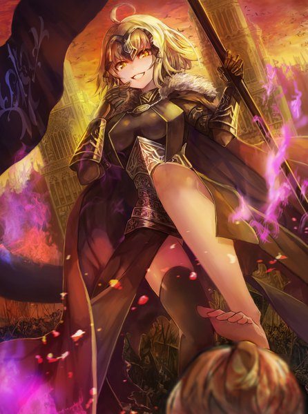 Anime picture 1483x1994 with fate (series) fate/grand order fate/apocrypha jeanne d'arc (fate) (all) jeanne d'arc alter (fate) david lee single tall image short hair light erotic blonde hair smile holding yellow eyes looking away ahoge bent knee (knees) teeth dutch angle fur trim