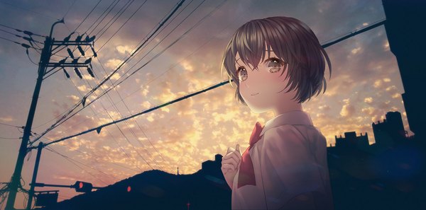 Anime picture 1200x594 with original saban single fringe short hair smile hair between eyes brown hair wide image sky cloud (clouds) outdoors looking back light smile from below short sleeves evening sunset girl uniform