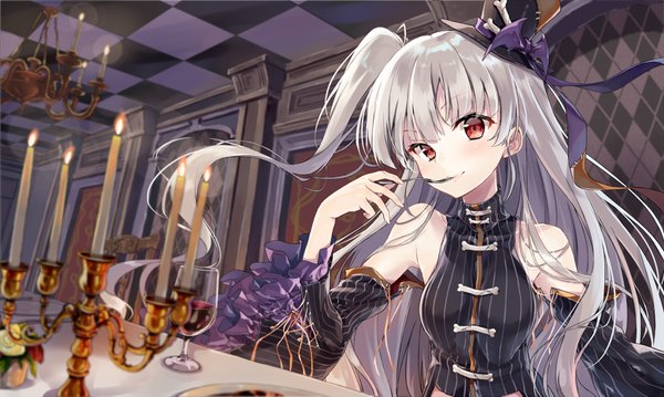 Anime picture 1560x935 with original kakao rantan single long hair looking at viewer fringe red eyes wide image bare shoulders silver hair indoors side ponytail plaid girl dress hat detached sleeves black dress mini hat candle (candles)