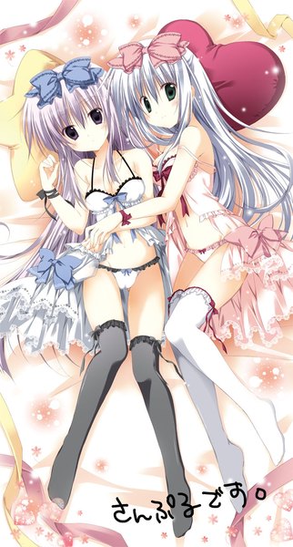 Anime-Bild 700x1303 mit alice or alice airi (alice or alice) rise (alice or alice) korie riko long hair tall image looking at viewer blush fringe breasts light erotic hair between eyes large breasts purple eyes multiple girls green eyes cleavage full body white hair lying
