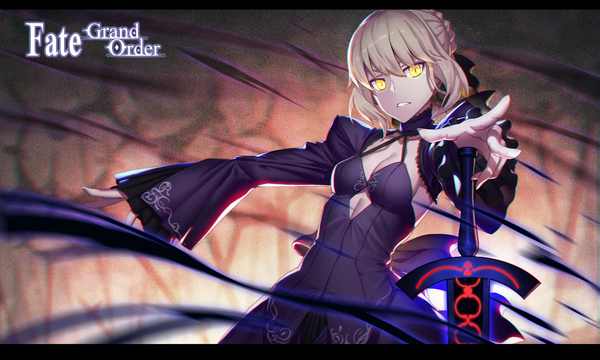 Anime-Bild 1920x1152 mit fate (series) fate/grand order artoria pendragon (all) saber alter madyy single looking at viewer fringe highres short hair breasts blonde hair hair between eyes wide image standing yellow eyes payot cleavage upper body braid (braids)