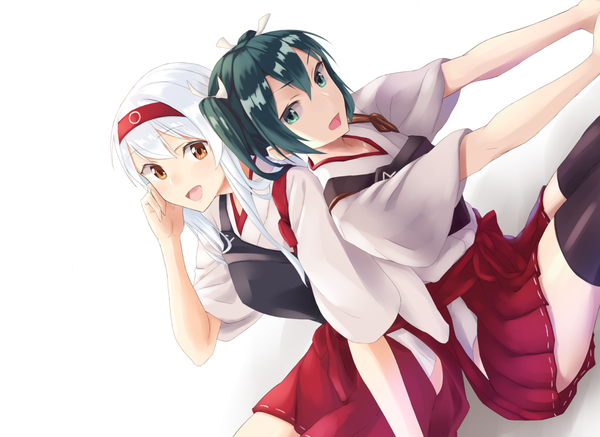 Anime picture 1240x904 with kantai collection shoukaku aircraft carrier zuikaku aircraft carrier hiiragii (hiiragi 0404) long hair looking at viewer short hair open mouth simple background white background sitting twintails multiple girls brown eyes green eyes white hair traditional clothes japanese clothes green hair short twintails
