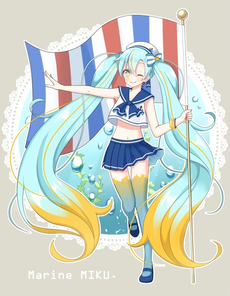 イラスト 781x1000 と ボーカロイド 初音ミク marine miku 和佐比 ソロ 長身像 カメラ目線 赤面 笑顔 ツインテール very long hair one eye closed multicolored hair ウィンク オレンジ髪 aqua hair two-tone hair character names multicolored eyes 女の子