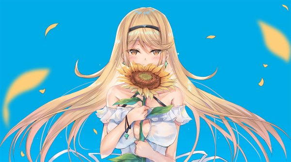 Anime picture 1400x783 with xenoblade xenoblade 2 mythra (xenoblade) inoue takuya (tactactak) single long hair looking at viewer blush fringe light erotic simple background blonde hair hair between eyes wide image bare shoulders holding brown eyes payot upper body floating hair