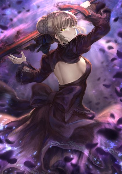 Anime picture 1282x1822 with fate (series) fate/stay night artoria pendragon (all) saber alter mashuu (neko no oyashiro) single tall image looking at viewer fringe short hair breasts blonde hair hair between eyes standing holding yellow eyes payot braid (braids) parted lips looking back