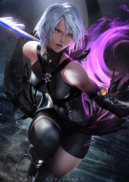Anime-Bild 764x1080 mit kingdom hearts square enix aqua (kingdom hearts) zumi (zumidraws) single tall image fringe short hair breasts open mouth hair between eyes bare shoulders holding signed yellow eyes looking away silver hair realistic fighting stance running