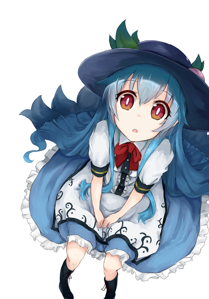 Anime picture 1000x1429 with touhou hinanawi tenshi monobe tsukuri single long hair tall image looking at viewer fringe open mouth simple background red eyes white background sitting blue hair from above girl hat fruit peach
