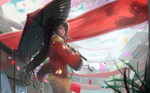 Anime picture 2031x1260 with original kikivi long hair fringe highres black hair smile wide image standing holding brown eyes looking away sky cloud (clouds) outdoors ponytail traditional clothes japanese clothes looking back from behind