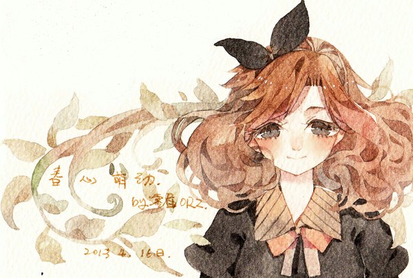 Anime picture 800x539 with original rei (pixiv4656825) single long hair looking at viewer blush smile brown hair black eyes wavy hair traditional media watercolor (medium) girl bow hair bow
