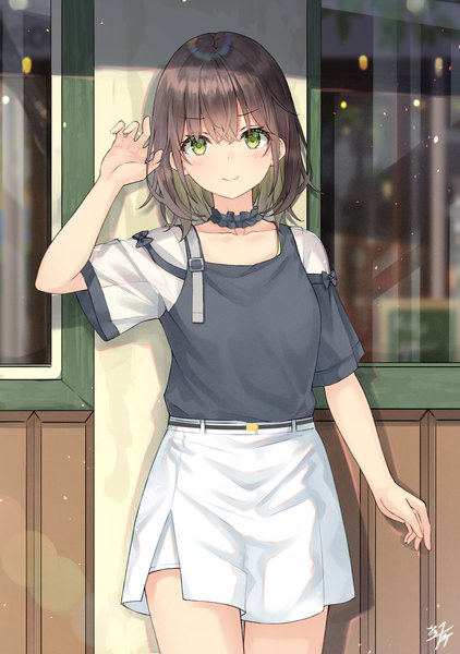 Anime picture 1020x1450 with original miko fly single tall image looking at viewer blush fringe short hair smile hair between eyes brown hair standing green eyes signed outdoors multicolored hair arm up sunlight blurry shadow