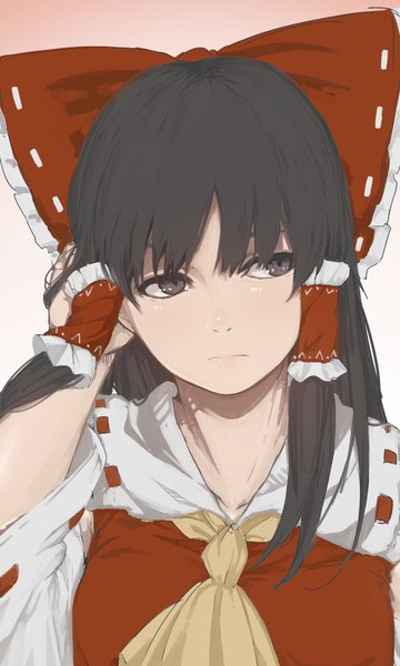 Anime picture 960x1600 with touhou hakurei reimu terimayo single long hair tall image fringe black hair white background looking away head tilt lips black eyes shiny skin gradient background adjusting hair portrait face red background expressionless