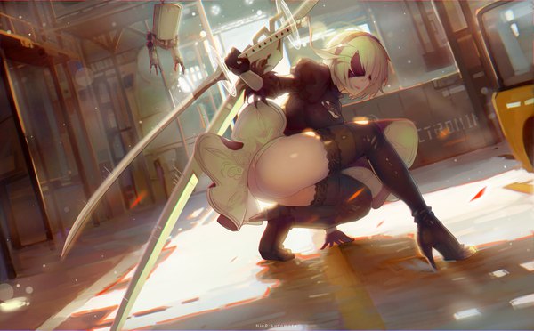 Anime picture 1500x930 with nier nier:automata yorha no. 2 type b elpx (gu jian shaonu) single short hair light erotic smile wide image holding full body bent knee (knees) ass white hair indoors looking back sunlight shadow high heels copyright name