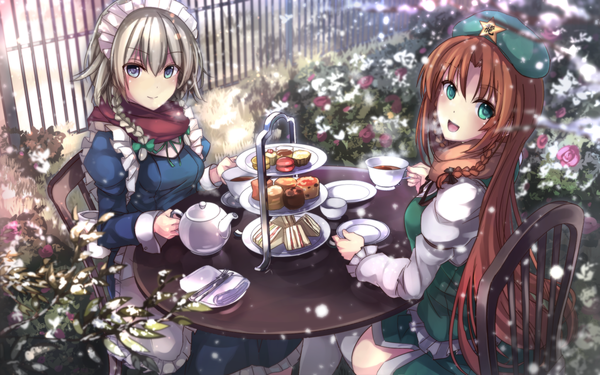 Anime picture 2048x1280 with touhou izayoi sakuya hong meiling janne cherry long hair looking at viewer highres open mouth blue eyes smile multiple girls green eyes silver hair red hair braid (braids) blurry maid depth of field twin braids snowing