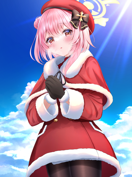 Anime-Bild 1413x1888 mit blue archive serina (blue archive) serina (christmas) (blue archive) wabi chazuke single tall image looking at viewer blush fringe short hair open mouth pink hair sky cloud (clouds) outdoors blunt bangs pink eyes sunlight lens flare christmas