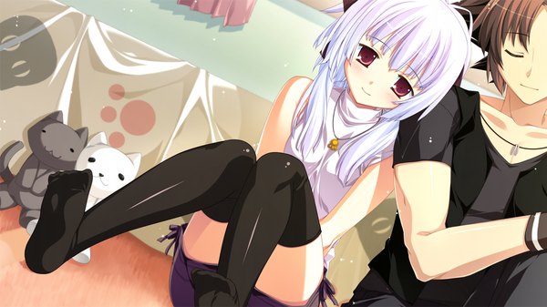 Anime picture 1280x720 with fortissimo//akkord:bsusvier (game) ooba kagerou long hair blush red eyes wide image sitting game cg white hair girl thighhighs boy black thighhighs toy stuffed animal