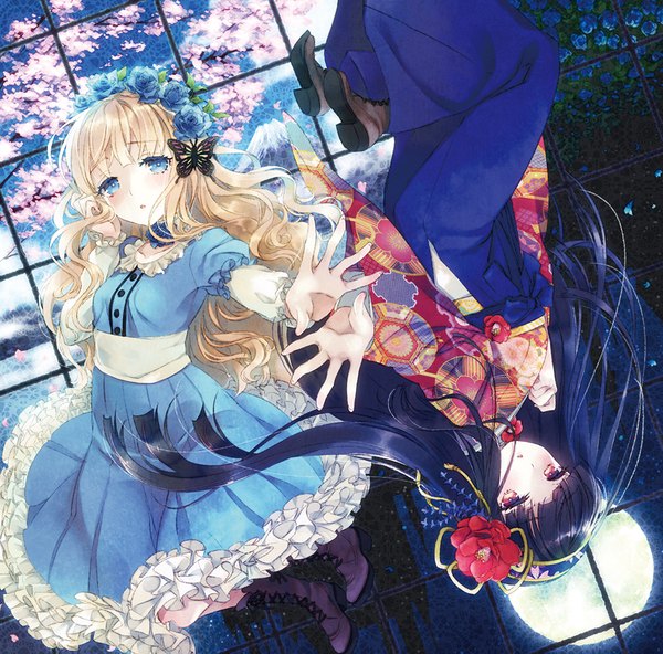 Anime picture 1012x1000 with original nama2e long hair blue eyes black hair blonde hair red eyes multiple girls bent knee (knees) traditional clothes japanese clothes hair flower cherry blossoms floral print outstretched hand lolita fashion back to back upside down weightlessness hime cut