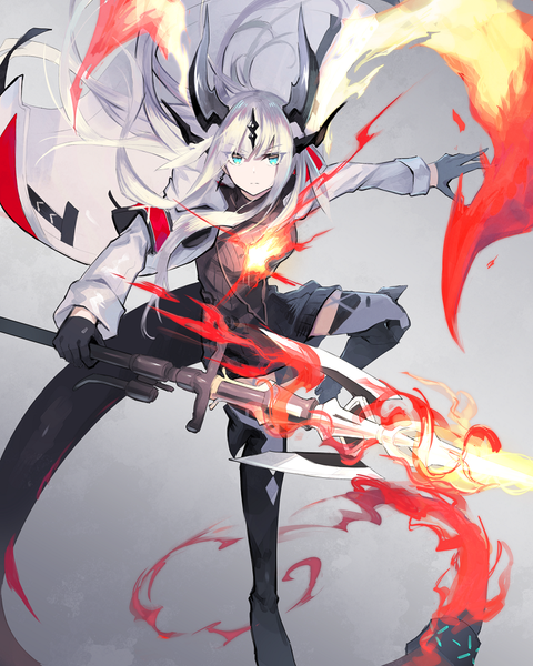 Anime picture 800x1000 with arknights reed (arknights) sasa onigiri single long hair tall image looking at viewer bent knee (knees) white hair tail horn (horns) aqua eyes grey background dragon tail girl gloves weapon hairclip fire