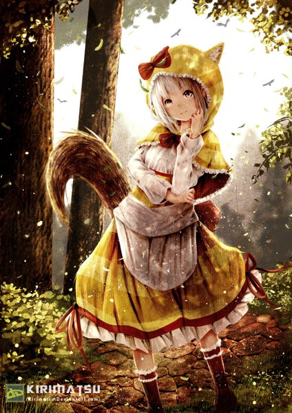 Anime-Bild 2000x2828 mit original kirimatsu single tall image looking at viewer fringe highres short hair smile red eyes standing signed animal ears yellow eyes silver hair tail animal tail sunlight heterochromia flying