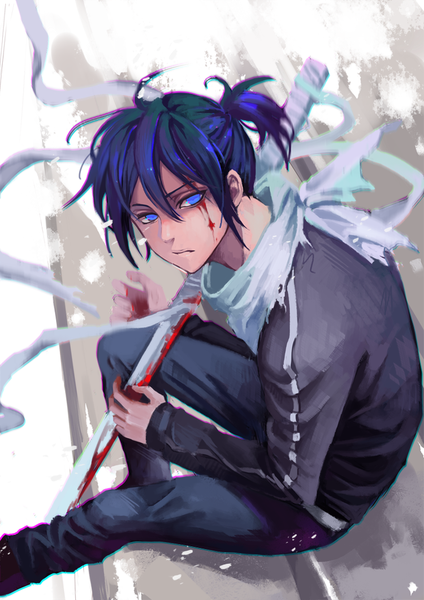 Anime-Bild 750x1060 mit noragami studio bones yato (noragami) qinshou single tall image looking at viewer fringe short hair blue eyes sitting blue hair ponytail from above bloody weapon boy weapon sword katana blood