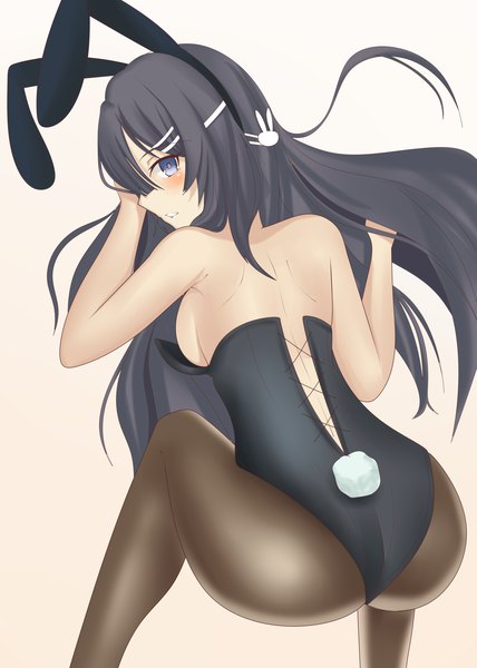 Anime-Bild 2000x2800 mit seishun buta yarou cloverworks sakurajima mai sitnon single long hair tall image looking at viewer blush fringe highres breasts blue eyes light erotic black hair simple background hair between eyes bare shoulders animal ears payot