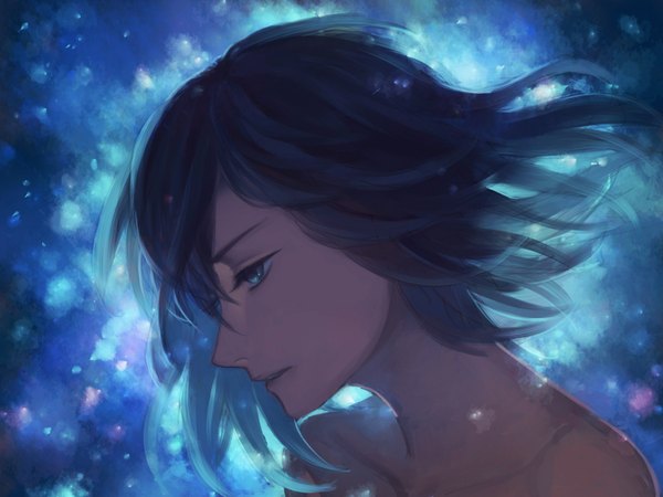 Anime picture 1600x1200 with original totsukitouka single short hair blue eyes black hair bare shoulders profile wind portrait blue background girl