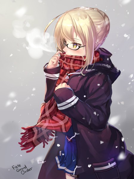 Anime picture 1498x2000 with fate (series) fate/grand order artoria pendragon (all) mysterious heroine x (alter) (fate) mysterious heroine x alter (first ascension) (fate) renka (renkas) single tall image blush short hair simple background blonde hair yellow eyes looking away ahoge grey background copyright name exhalation covered mouth girl