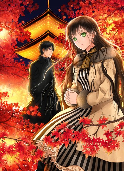 Anime picture 874x1200 with karakusa toshokan raikyakubo onono takamura tokiko (karakusa toshokan) yuuno (yukioka) long hair tall image looking at viewer short hair black hair green eyes couple girl dress boy plant (plants) tree (trees) glasses scarf leaf (leaves) coat