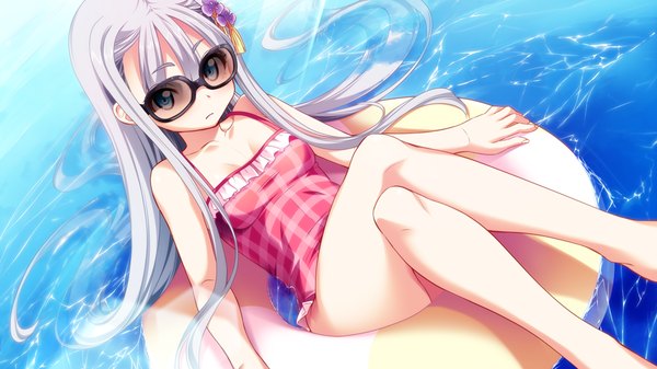 Anime picture 1024x576 with taiyou no promia taiyou no promia flowering days rinowahl long hair blue eyes wide image game cg silver hair loli afloat girl hair ornament swimsuit sunglasses swim ring