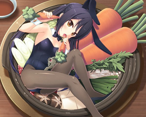 Anime picture 1000x800 with k-on! kyoto animation nakano azusa amamiya minato long hair blush light erotic black hair twintails brown eyes bunny ears nabe girl food bunnysuit vegetables carrot