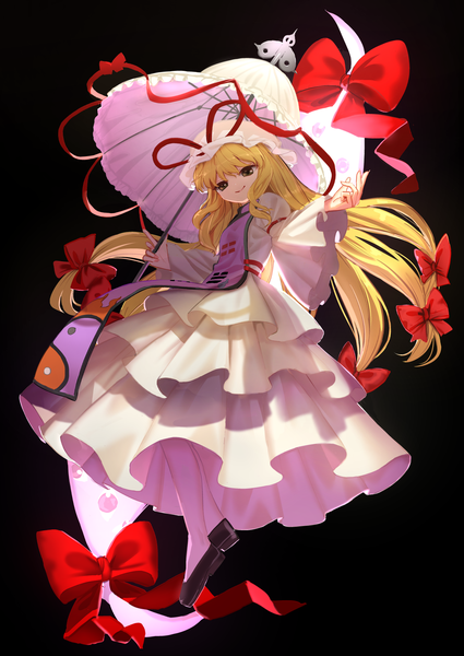 Anime picture 1290x1821 with touhou yakumo yukari suna (s73d) single long hair tall image looking at viewer blonde hair smile black eyes from below black background girl dress bow hair bow hat umbrella bonnet tabard