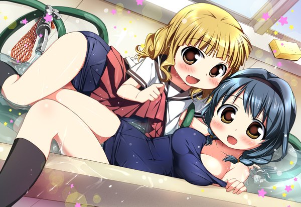 Anime picture 1600x1099 with yuru yuri doga kobo oomuro sakurako furutani himawari nagayama yuunon looking at viewer blush short hair open mouth light erotic blonde hair multiple girls yellow eyes blue hair girl 2 girls swimsuit water hairband bath