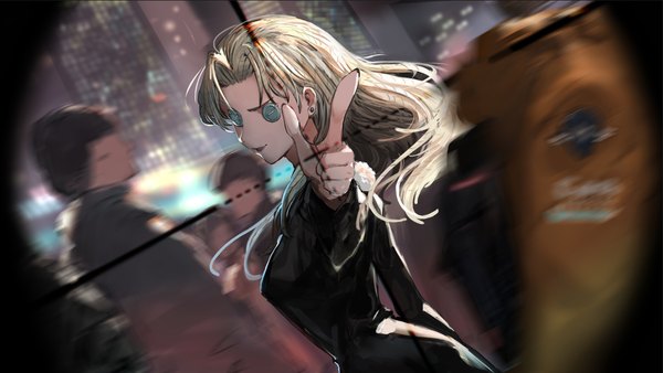 Anime picture 1280x720 with detective conan identity v vermouth (meitantei conan) kureta (nikogori) long hair blue eyes blonde hair wide image standing outdoors nail polish fingernails blurry night dutch angle city solo focus cityscape city lights crossover