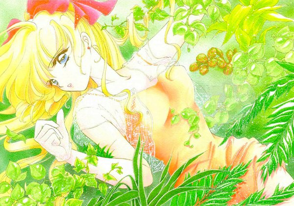 Anime picture 1500x1050 with bishoujo senshi sailor moon toei animation aino minako single long hair blue eyes simple background blonde hair lying scan nature green background girl dress gloves bow plant (plants) hair bow leaf (leaves)