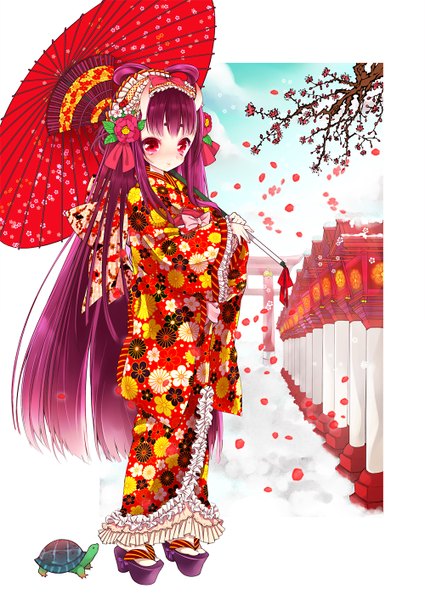 Аниме картинка 1000x1413 с оригинальное изображение sakiyo cake один (одна) длинные волосы высокое изображение красные глаза фиолетовые волосы традиционная одежда японская одежда цветок в волосах лоли девушка украшения для волос цветок (цветы) лепестки кимоно зонт черепаха