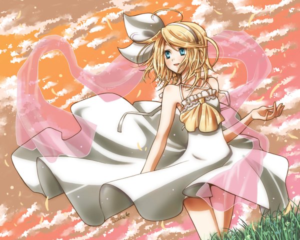Anime picture 1280x1024 with vocaloid kagamine rin single blush short hair open mouth blue eyes blonde hair smile standing sky cloud (clouds) wind girl dress hair ornament bow plant (plants) grass large bow