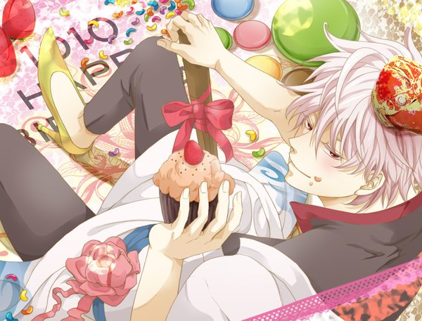 Anime picture 1500x1143 with gintama sunrise (studio) sakata gintoki niratama single short hair red eyes white hair looking back light smile high heels boy bow food shoes sweets crown cake