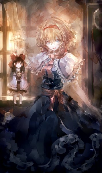 イラスト 600x1009 と 東方 博麗霊夢 アリス・マーガトロイド 上海人形 60枚 ソロ 長身像 カメラ目線 短い髪 青い目 金髪 茶色の髪 立つ traditional clothes 巫女 女の子 ドレス ちょう結び ヘア蝶結び 袖だけ