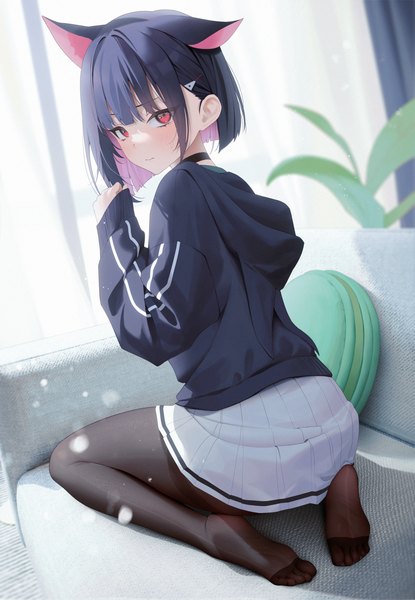 Anime-Bild 2220x3208 mit blue archive kazusa (blue archive) aya (lezon) single tall image looking at viewer blush fringe highres short hair black hair red eyes sitting animal ears indoors blunt bangs long sleeves pleated skirt looking back multicolored hair