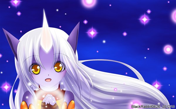 Anime picture 1000x622 with league of legends soraka (league of legends) single long hair looking at viewer open mouth wide image yellow eyes silver hair horn (horns) pointy ears magic girl