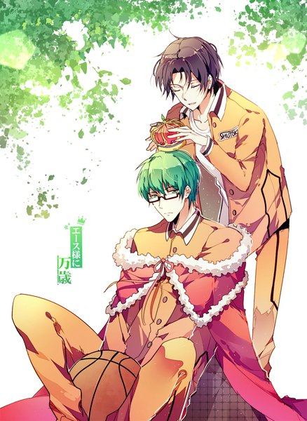 イラスト 1314x1800 と 黒子のバスケ プロダクション・アイジー midorima shintarou 高尾和成 くらさき 賢 長身像 短い髪 黒髪 立つ 座る 緑の目 eyes closed green hair multiple boys 男性 眼鏡 2人の少年 冠 玉 マントル