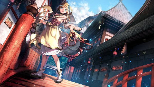 Anime-Bild 1920x1080 mit original saraki single long hair looking at viewer highres breasts open mouth blue eyes blonde hair smile wide image signed sky cleavage cloud (clouds) dutch angle one side up architecture east asian architecture