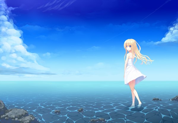 Anime picture 2560x1775 with original uttt single long hair looking at viewer highres blue eyes blonde hair bare shoulders sky cloud (clouds) looking back horizon girl water sea sundress