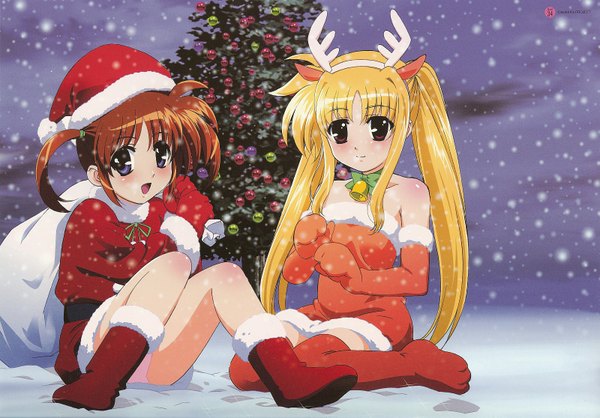 Anime picture 1600x1115 with mahou shoujo lyrical nanoha fate testarossa takamachi nanoha light erotic christmas pantyshot sitting girl thighhighs underwear panties