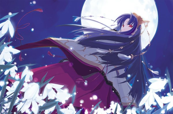 Anime picture 1600x1057 with suigetsu makino nanami long hair red eyes blue hair japanese clothes looking back night miko hair ornament flower (flowers) moon