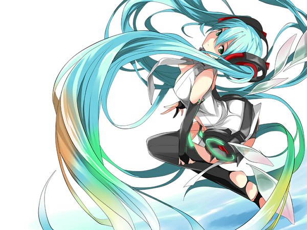 Anime picture 1024x768 with vocaloid vocaloid append hatsune miku hatsune miku (append) gintarou (kurousagi108) white background twintails green eyes very long hair barefoot aqua hair girl