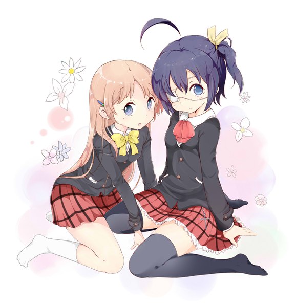 Anime picture 2893x3000 with chuunibyou demo koi ga shitai! kyoto animation takanashi rikka dekomori sanae hamaken. (novelize) long hair tall image looking at viewer blush fringe highres short hair blue eyes blonde hair hair between eyes sitting purple eyes multiple girls purple hair full body