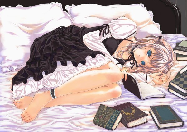 Anime picture 1200x850 with mikazukimo single fringe highres short hair blue eyes blonde hair barefoot puffy sleeves reading girl dress ribbon (ribbons) pillow black dress book (books) bed