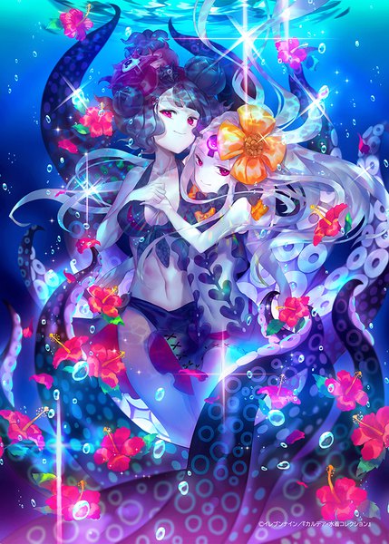 Anime-Bild 715x1000 mit fate (series) fate/grand order abigail williams (fate) katsushika hokusai (fate/grand order) abigail williams (third ascension) (fate) emoillu long hair tall image looking at viewer short hair light erotic black hair smile silver hair pink eyes sparkle holding hands underwater hair ornament flower (flowers)